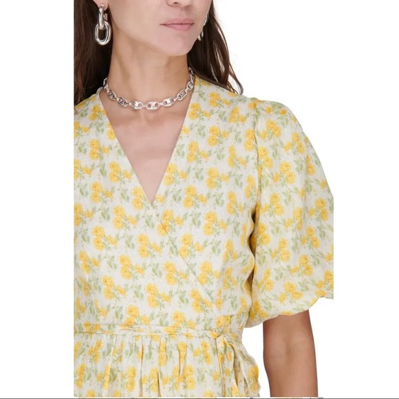 Faithfull the Brand Thulla Floral Print Linen Wrap Midi Dress - Picture 4 of 9